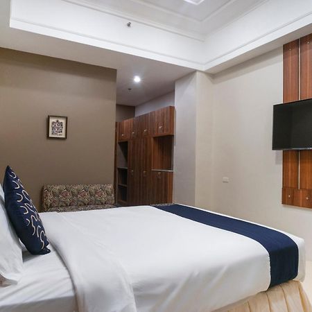 Capital O 460 World Palace Hotel Davao City Esterno foto