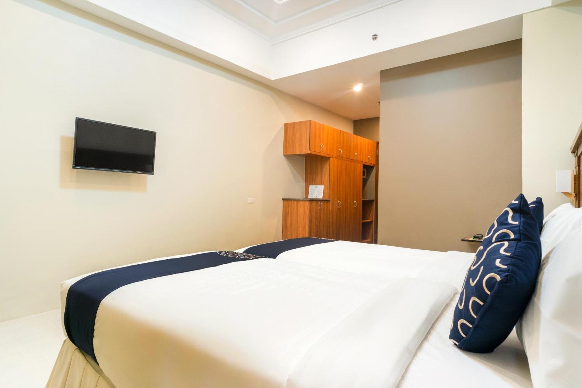 Capital O 460 World Palace Hotel Davao City Esterno foto