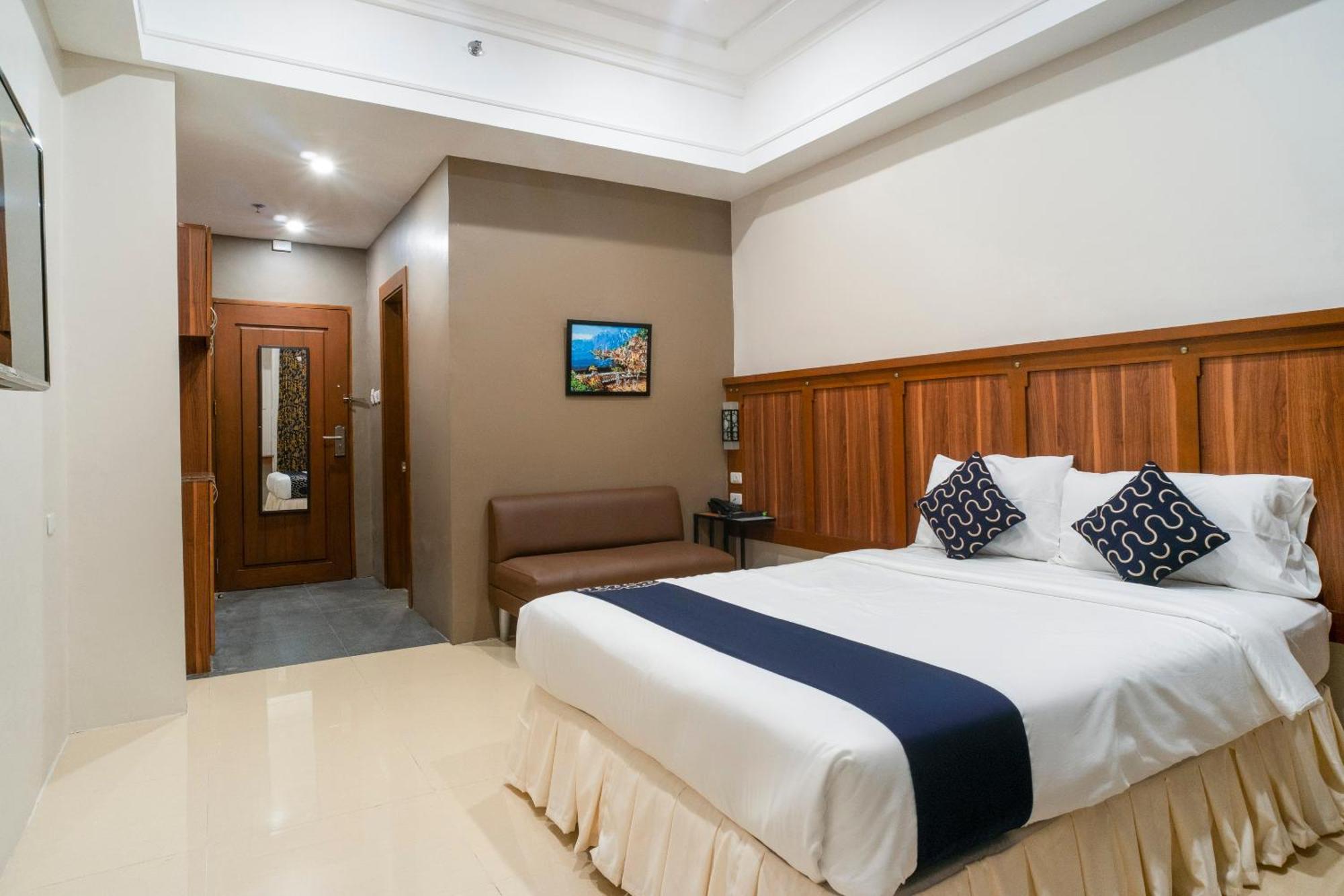 Capital O 460 World Palace Hotel Davao City Esterno foto