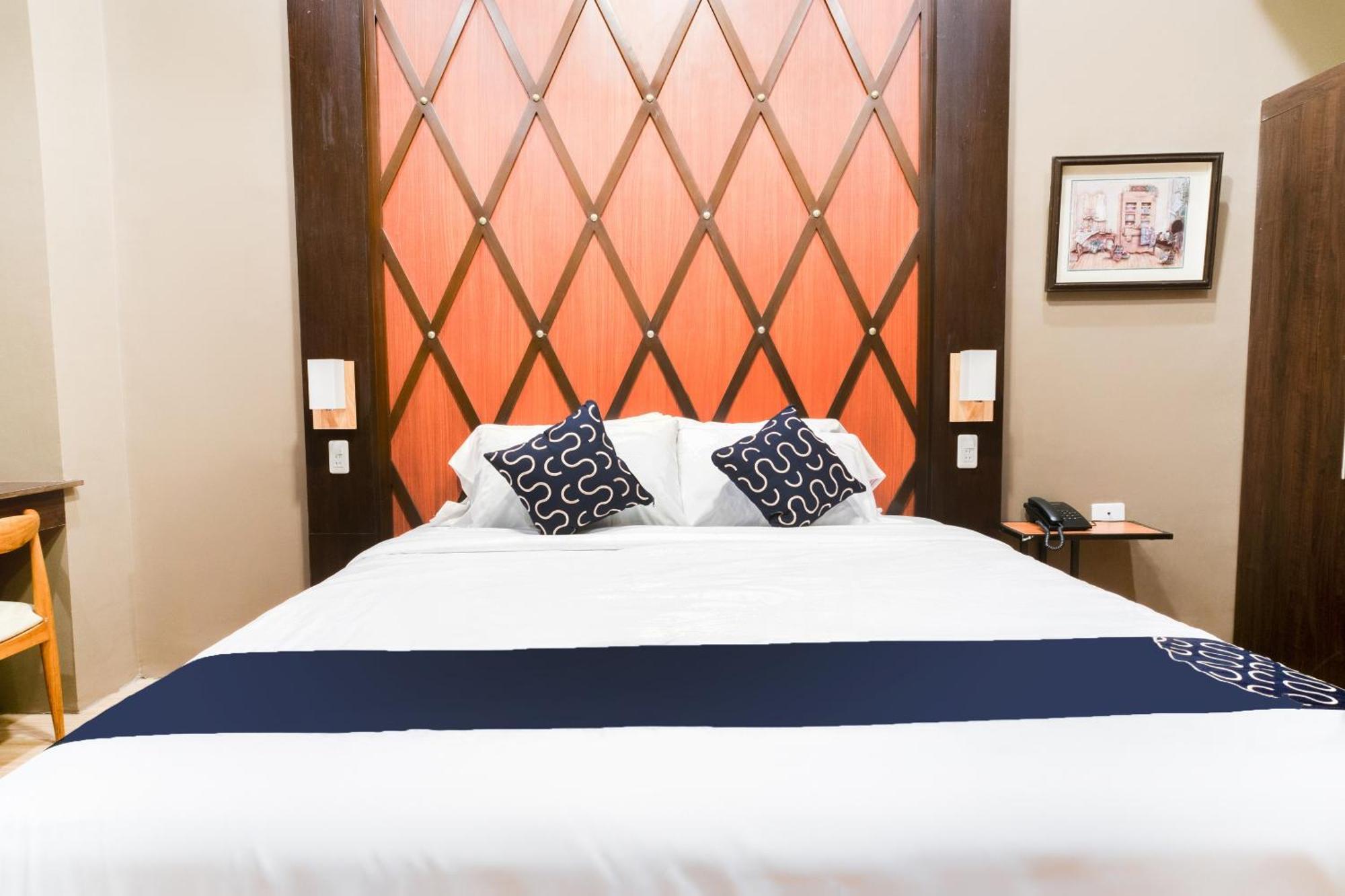 Capital O 460 World Palace Hotel Davao City Esterno foto
