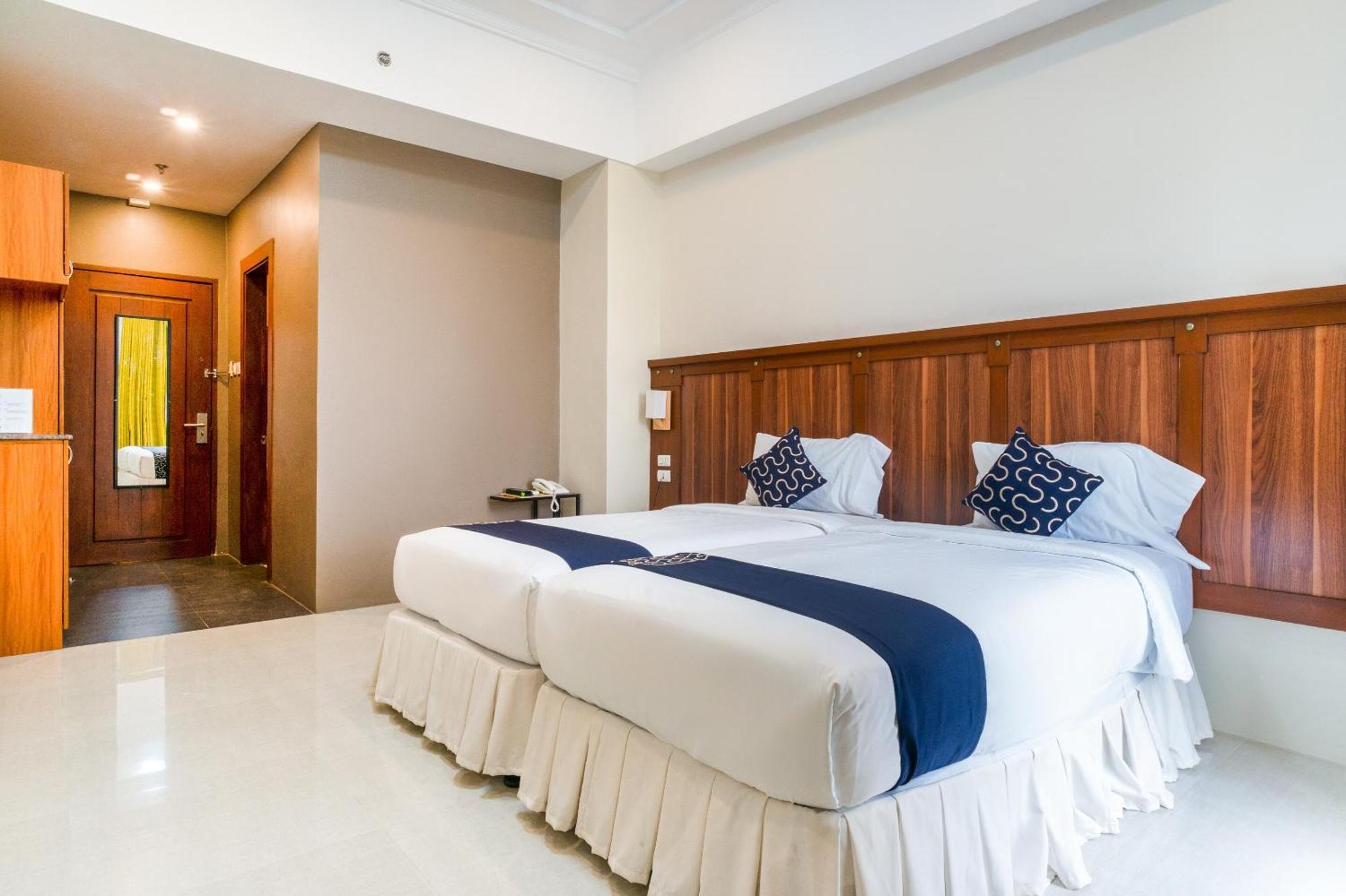 Capital O 460 World Palace Hotel Davao City Esterno foto