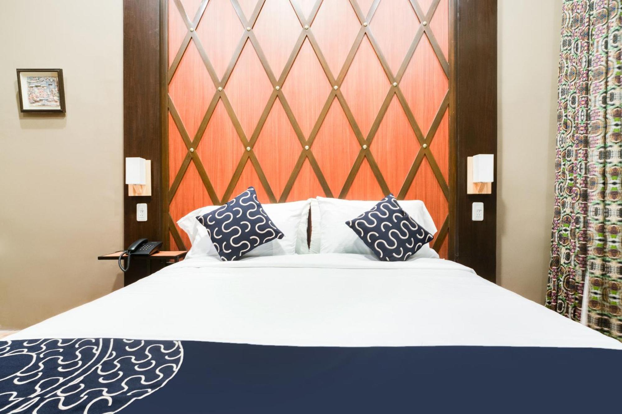 Capital O 460 World Palace Hotel Davao City Esterno foto