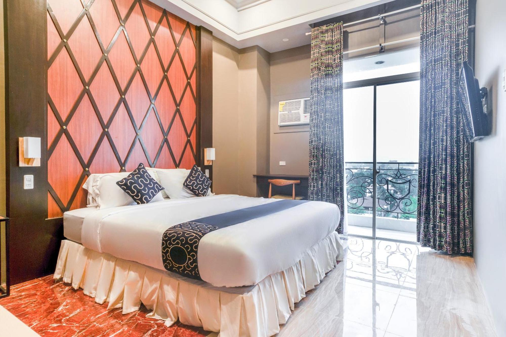 Capital O 460 World Palace Hotel Davao City Esterno foto