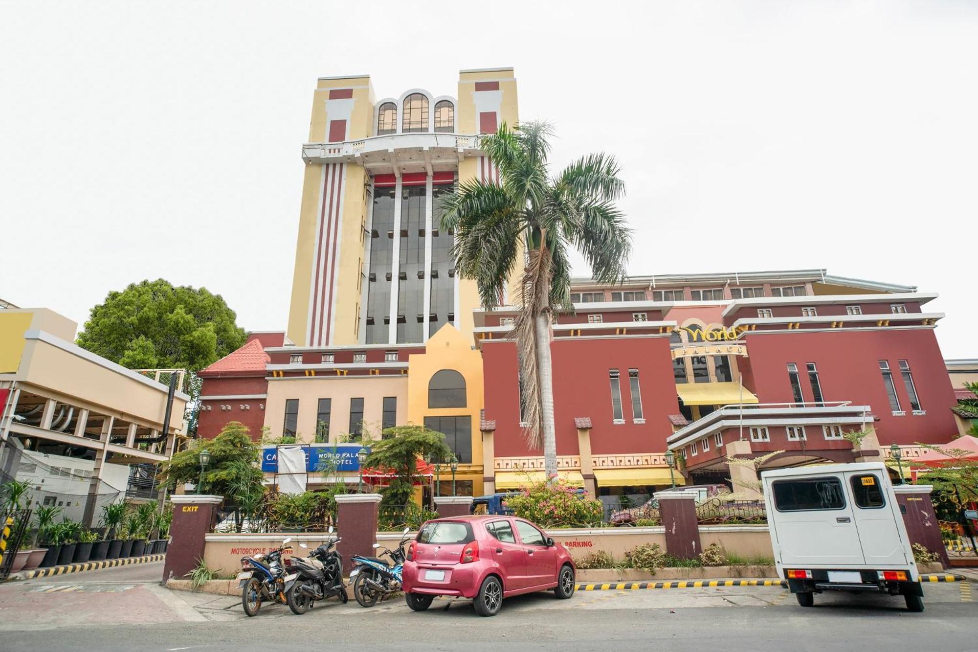 Capital O 460 World Palace Hotel Davao City Esterno foto