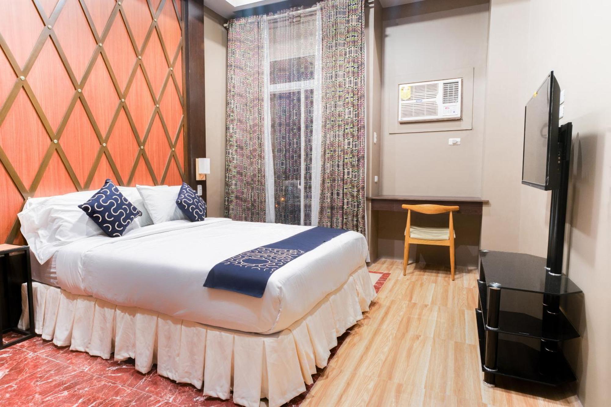 Capital O 460 World Palace Hotel Davao City Esterno foto